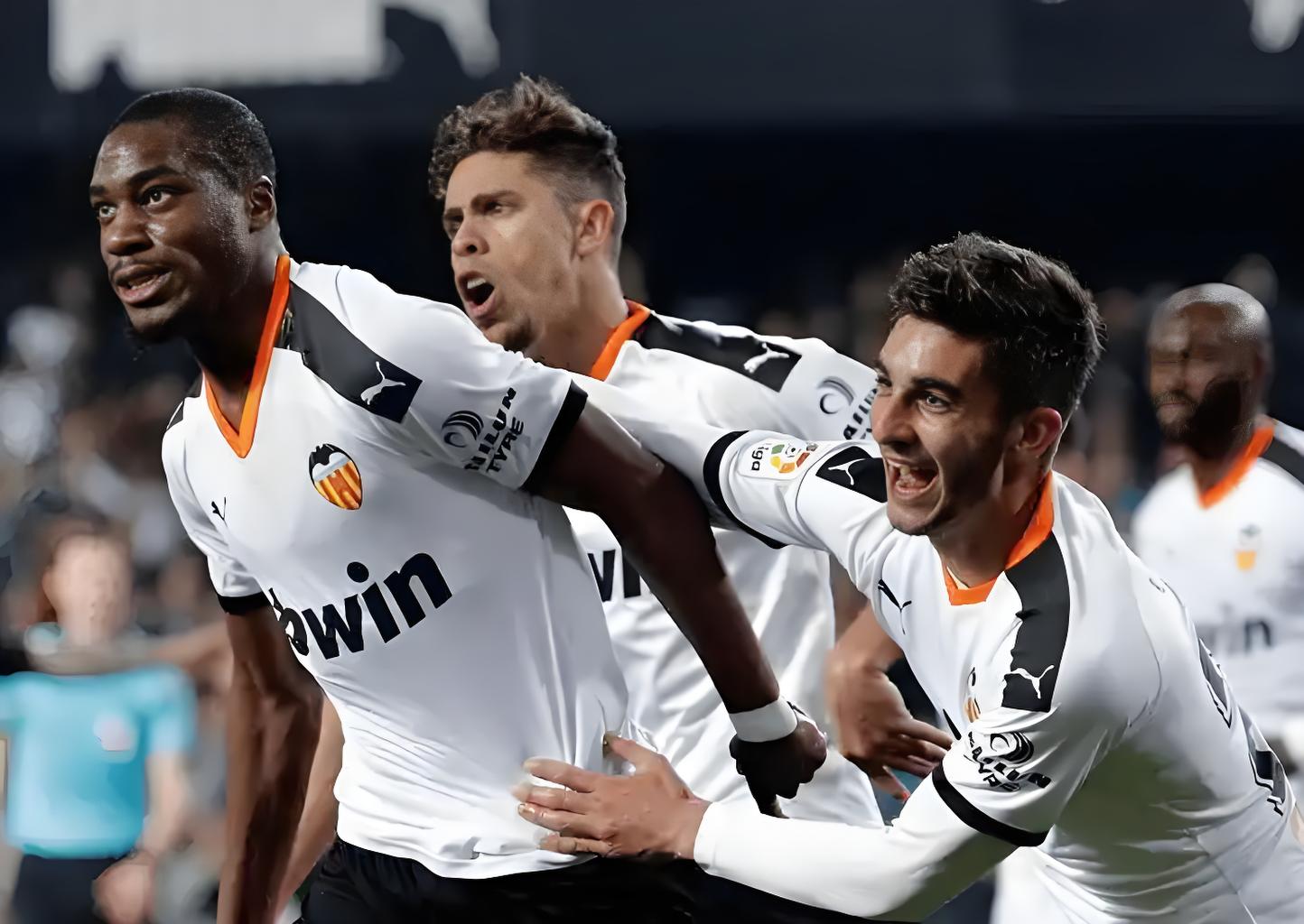 卡瓦哈尔破门,皇马主场战胜巴伦西亚 卡瓦哈尔破门,皇马主场战胜巴伦西亚