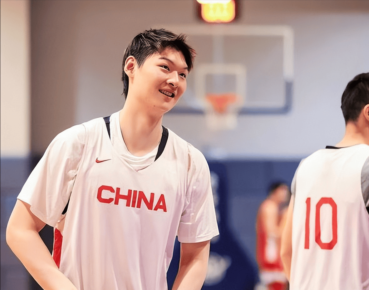 关于江苏男篮在比赛中失利，表现出不俗战斗力的信息