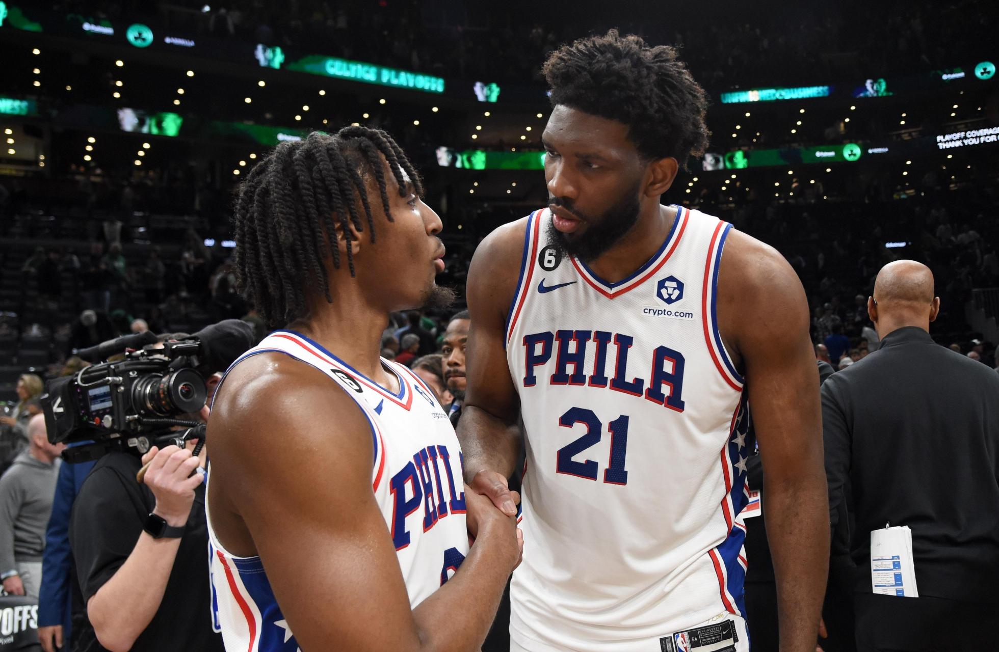 包含猛龙连胜：新赛季开局表现抢眼引发热议的词条