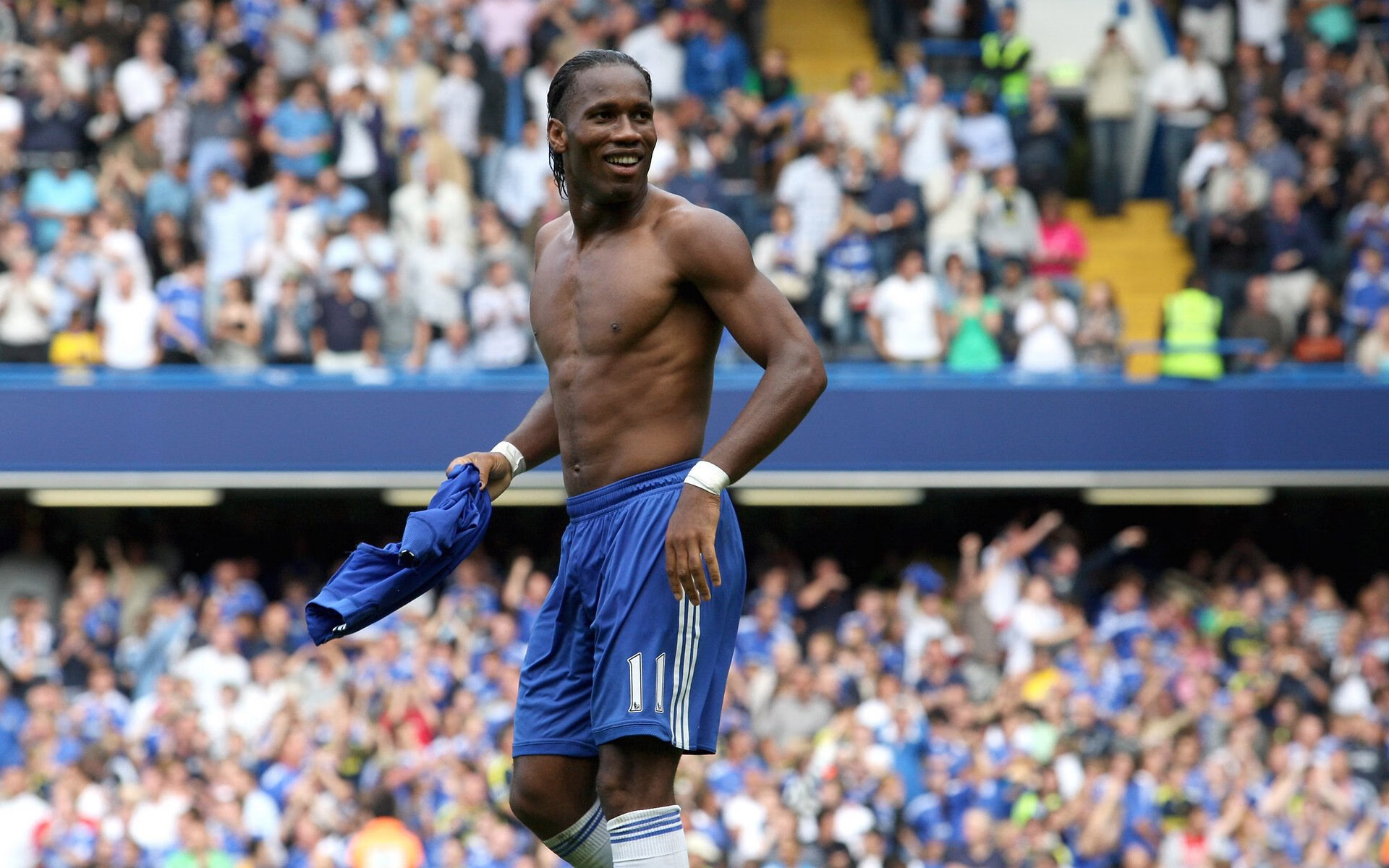 美国队带队取胜！，东契奇重要时刻出色防守观众掌声雷动